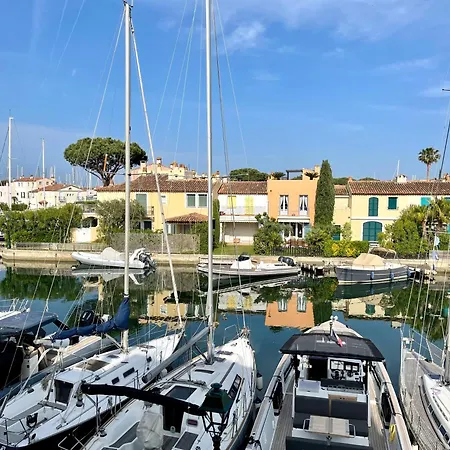 Apartment Canal View